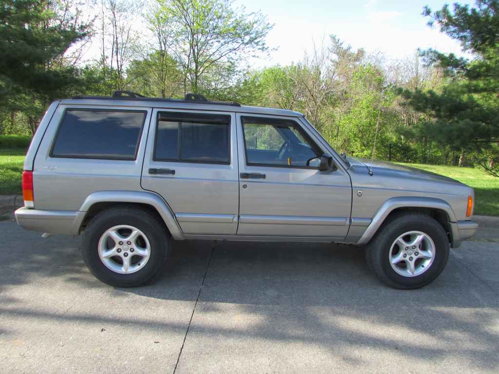 2001 Jeep Cherokee LOW MILES