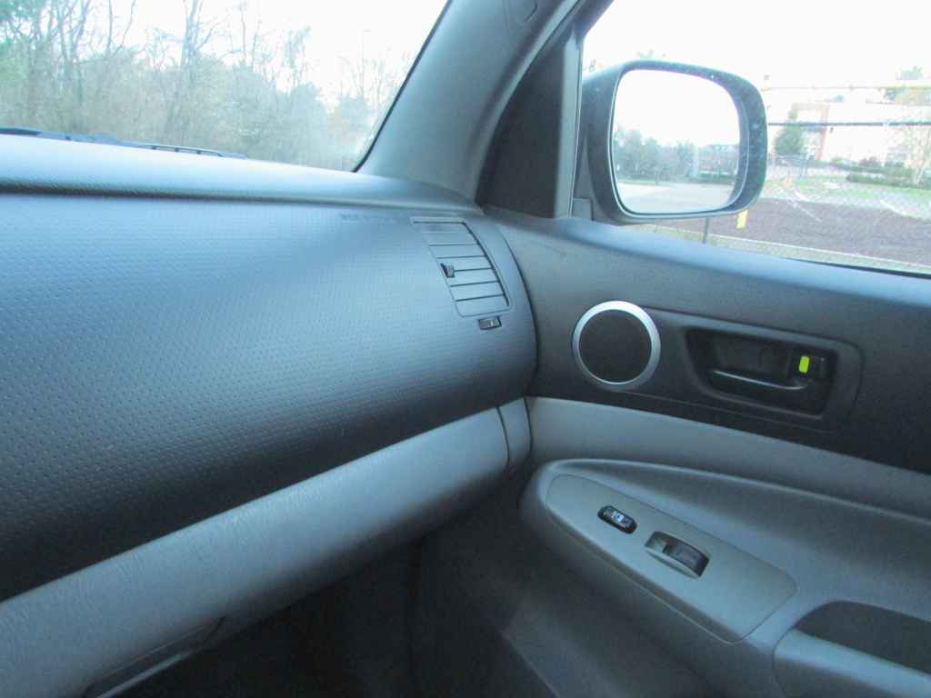2006 Toyota Tacoma 4x4 1-OWNER