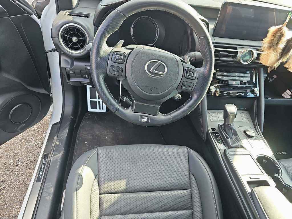 2022 Lexus IS 350